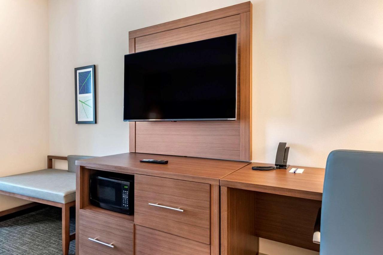 Comfort Suites Grandview - Kansas City Экстерьер фото